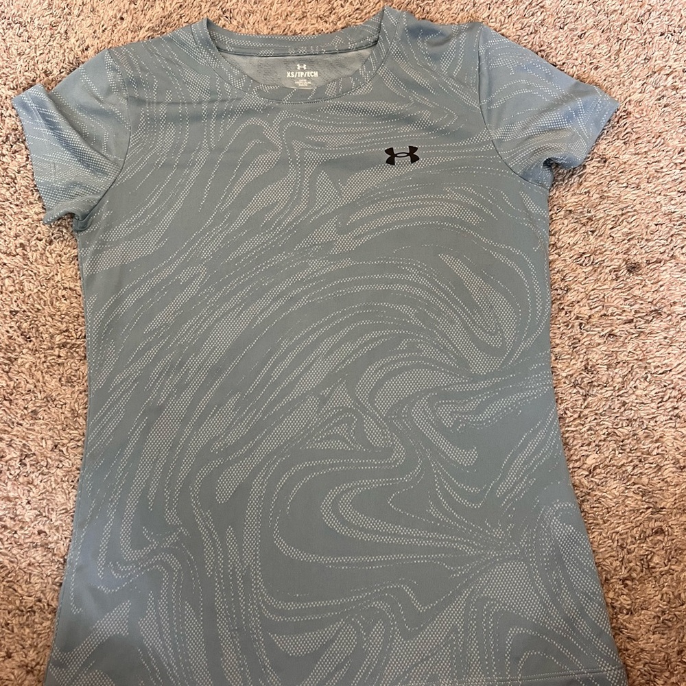 Under Armour Women's Gray Top